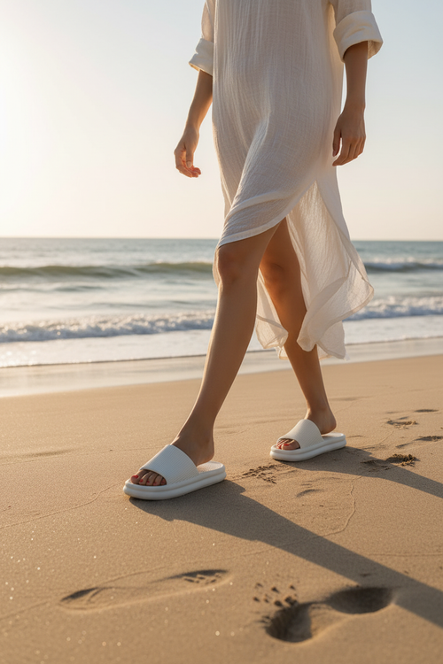 SandAway Cloud Slides – Lifestyle am Strand